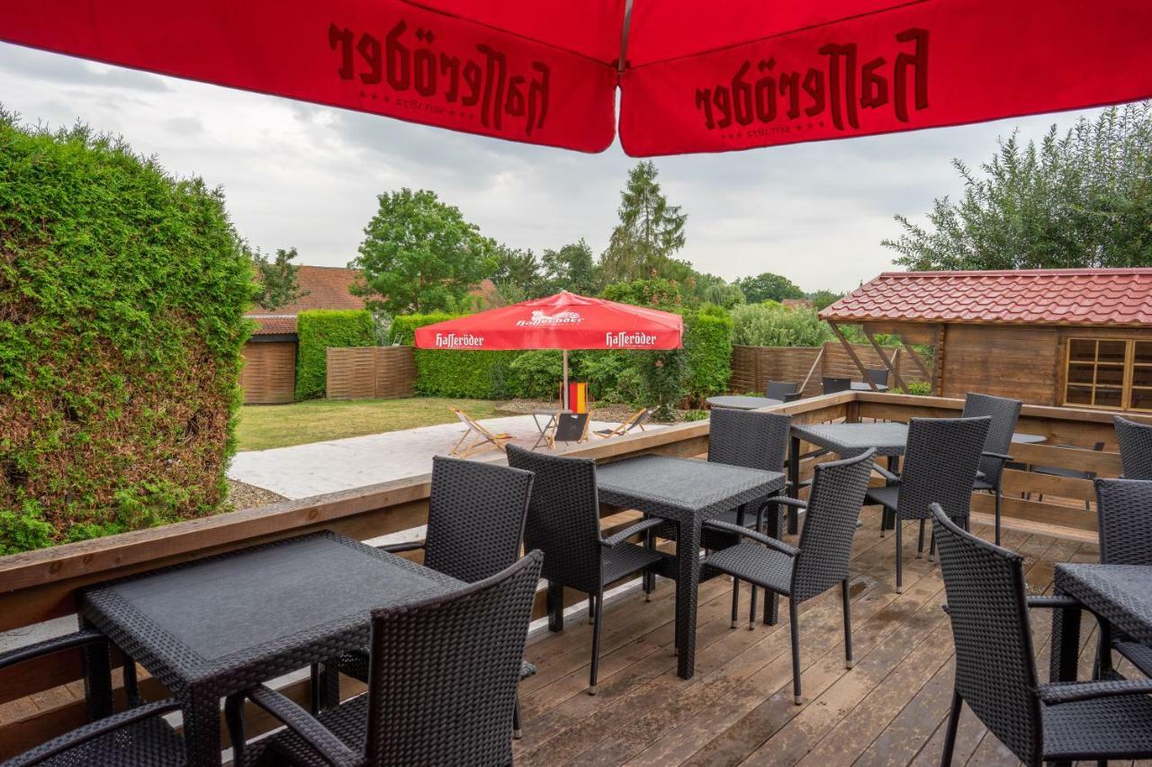 Hotel Zur Post Ochsendorf Кёнигслуттер-ам-Эльм Экстерьер фото